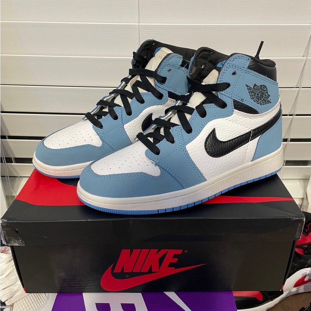 SOLD Authentic Nike Air Jordan 1’s High University Blue